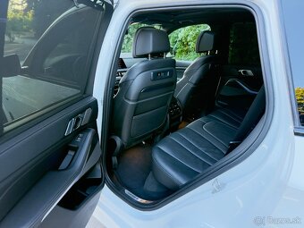 BMW X5 M50i - 12