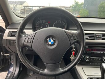 BMW e91 320d Touring - 12
