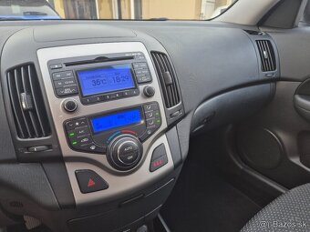 Hyundai i30 1.6 CRDi - 12