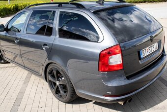 Škoda Octavia Combi 2.0 TFSI RS DSG - 12