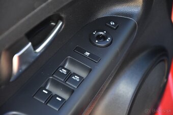 Kia Venga 1.4 CVVT - 12