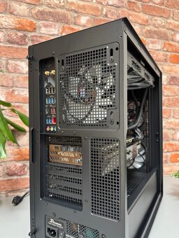 Ryzen 9 7950X\32GB\RTX 3080\SSD\1300W Zdroj - 12