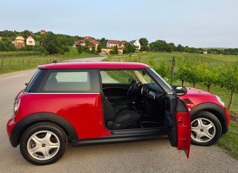 Mini One 1.6 16V 55KW/75 koní R.V.02/2013 - 12