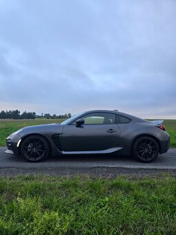 Toyota gr 86 Premium - 12