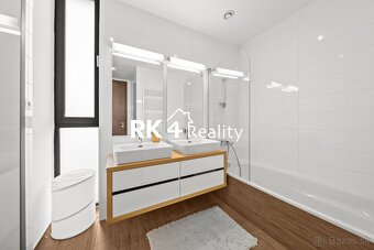 RK4 - Súkromná vila - dvojgaráž, 2 terasy (80 m²), pozemok - 12