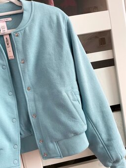 Victoria’s Secret bomber bundička - 12