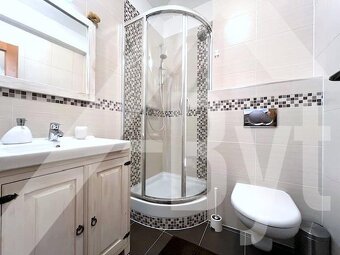 KOMPLET ZARIADENÝ VEĽKÝ APARTMÁNOVÝ BYT S VÝHĽADOM NA TATRY - 12