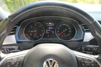 Volkswagen Passat 2.0 TDI Elegance DSG - 12