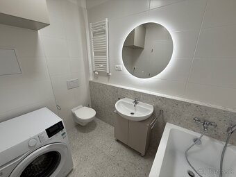 Dizajnový 2-izbový byt / parking / balkón - 12