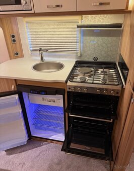 🔱 Luxusní zimní karavan Lunar Clubman CK 2019 – ALDE - 12