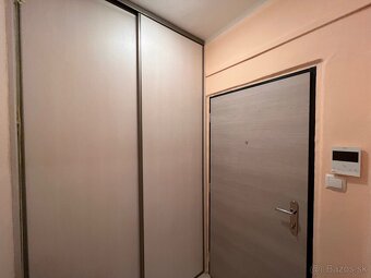 SEVER - BOŽENY NEMCOVEJ 1 IZBOVÝ BYT 40 M2 PO REKONŠTRUKCII, - 12