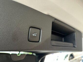Ford Kuga 2.0 TDCi EcoBlue 190k ST-Line X A/T AWD - 12