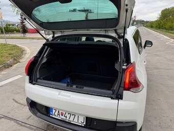 Peugeot 3008 2.0 HDi 2015 - 12