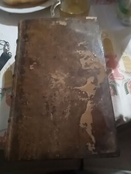Staré knihy. - 12
