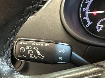 ŠKODA OCTAVIA COMBI 1.6 TDI - 12