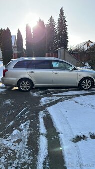 Toyota Avensis Combi - 12