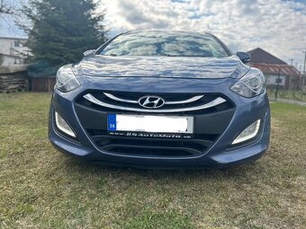 Hyundai i30 CW combi 1.6crdi - 12