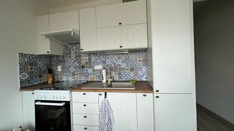 Ponúkam na prenájom 1 izbový byt Brezno - 12