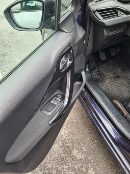 Peugeot 208, M5, 61KW, 82PS, Rok 10/2018, 58 000 KM,TOP STAV - 12