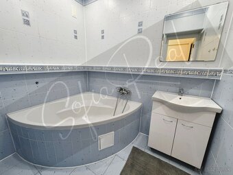 PRENÁJOM: 2-izbový byt; VOĽNÉ; začiatok Karlovej Vsi - 12