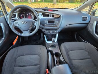 Kia Ceed - 12