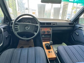 Mercedes-Benz 200 124 - 12