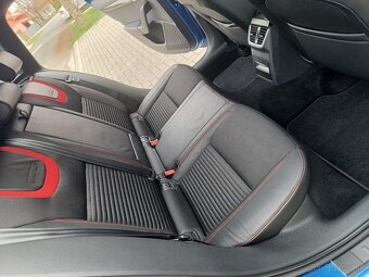 Škoda Octavia Combi 2.0TSI RS 220PS Manuál - 12