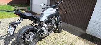 Yamaha MT-07 - 12
