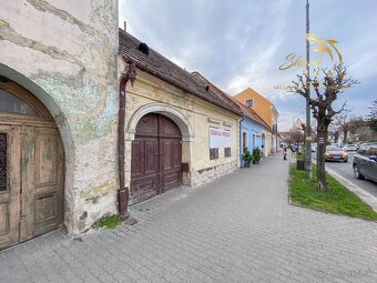 Znížená cena - Jedinečná príležitosť - Historický vinársky d - 12