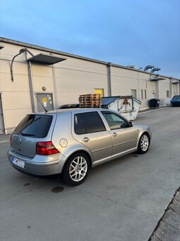 Golf 4 - 12