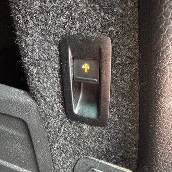 VW Passat 2.0 TDi DSG exclusive - 12