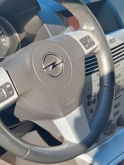 OPEL Astra  VAGON.kombi     r.v.2010. - 12