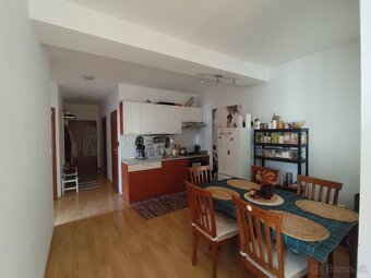 Prenájom izby v trojizbovom byte na Karpatskej ul. v Žiline - 12
