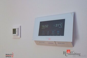 Na predaj: Moderný 2-izbový byt v srdci Bratislavy 4 poshod - 12