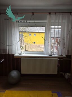 REZERVOVANÝ - Rodinný dom s potenciálom v obci Nemecká, časť - 12