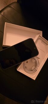 Iphone 15 Pro 256Gb + Apple watch 7 nike 45mm - 12