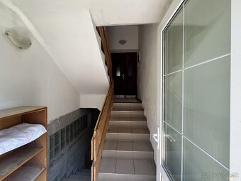 Priestranný rodinný dom v Ludrovej pri Ružomberku - 12