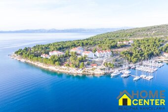 NA PREDAJ 2 izbový apartmán / 64 m² / na ostrove BRAČ - 12