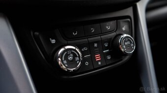 Opel Zafira Tourer 1.4 Benzín + LPG - 12