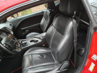 DODGE CHALLENGER R/T 5,7 Hemi 2019 102tis km DPH - 12