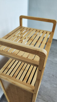 Bambusová polica s košom na prádlo - 12