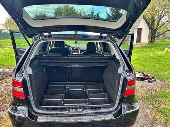 Mercedes B200 - 12