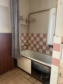 2 izb. byt, PRIEVOZSKÁ ul. - 12