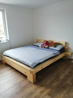 Drevená manželská postel - 12