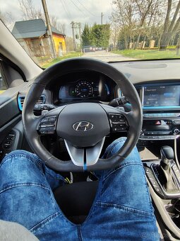 Hyundai IoniQ 1.6 Plug-in-hybrid (PHEV), r.v. 2018, 175000km - 12