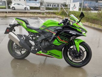 Kawasaki Ninja ZX-4RR - 12