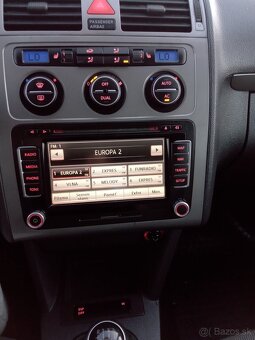 Volkswagen Touran Cross 2.0 TDI 125kw 7miestne - 12