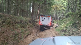 Obytná nadstavba na Pick Up, prives - 12