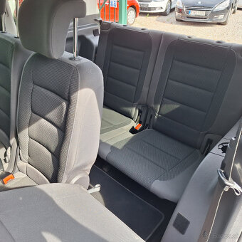 Volkswagen Touran 2.0 TDI DSG 7 miestne - AJ NA SPLÁTKY - 12