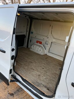 Renault Trafic - 12